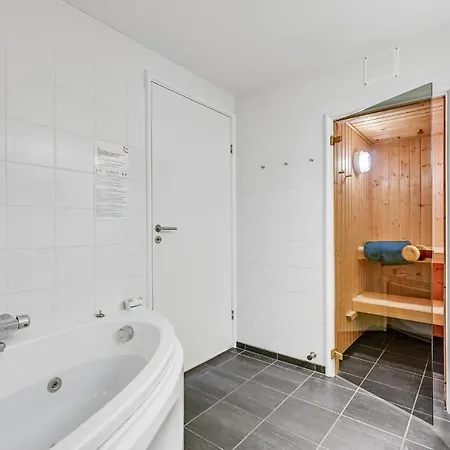 Gorgeous Apartment In Ebeltoft With Sauna 에벨토프트